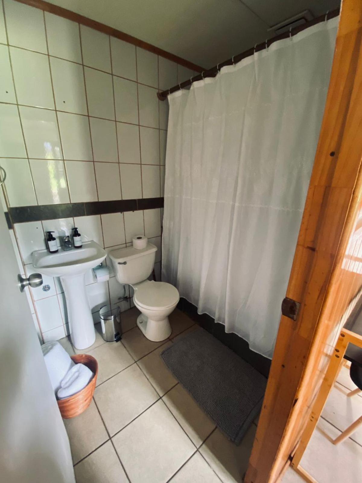 Paraiso Sunset Bungalows Ханга Роа Екстериор снимка