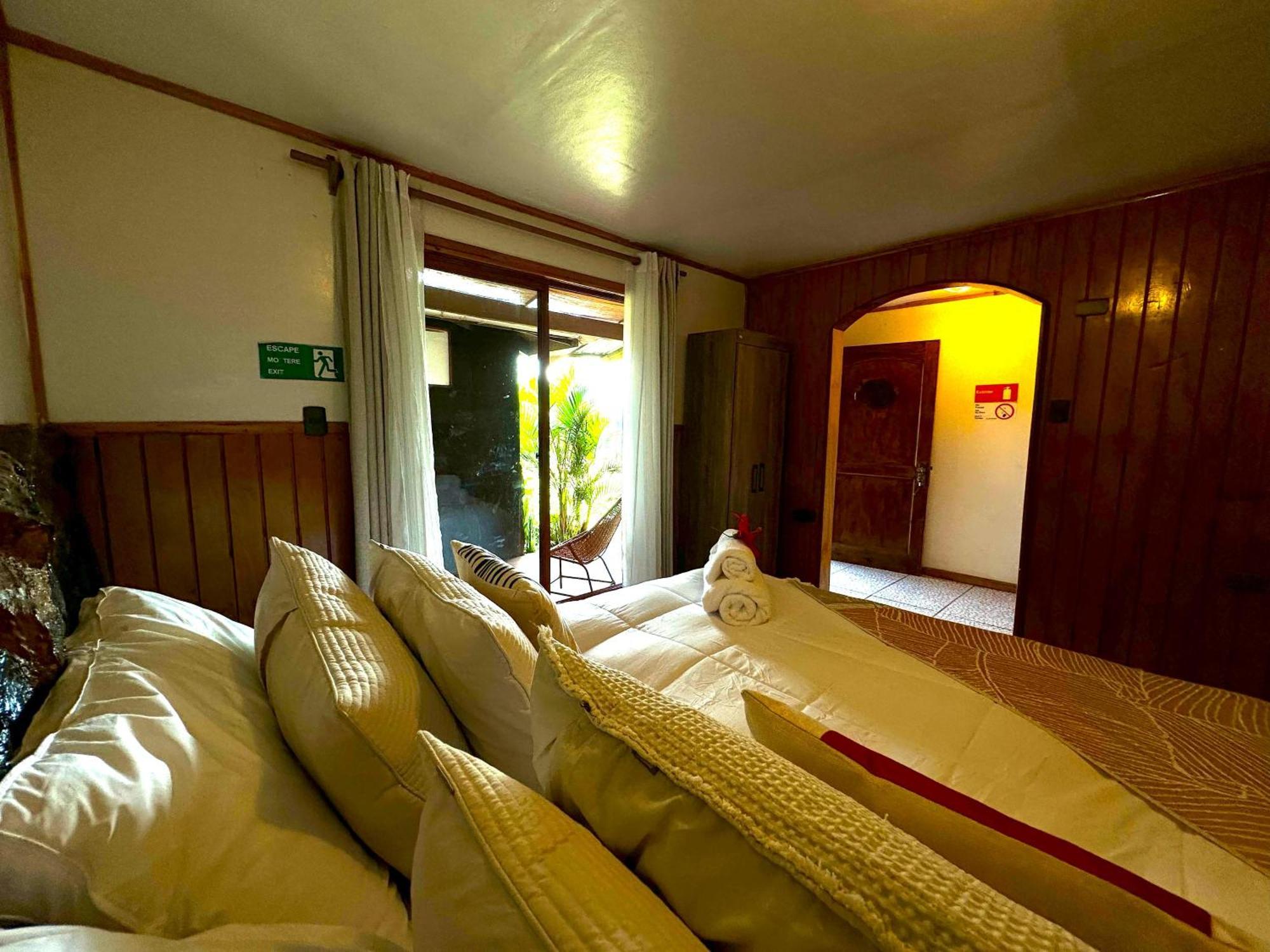 Paraiso Sunset Bungalows Ханга Роа Екстериор снимка