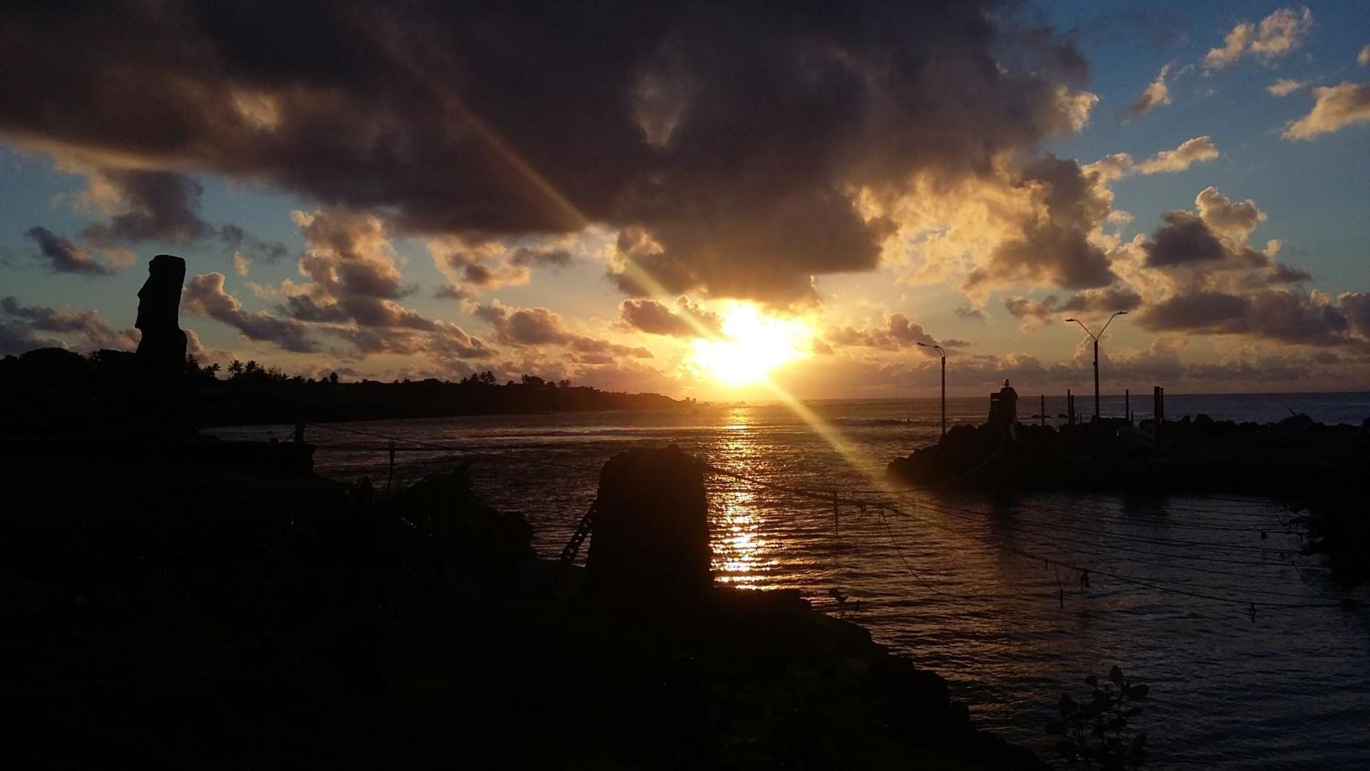 Paraiso Sunset Bungalows Ханга Роа Екстериор снимка